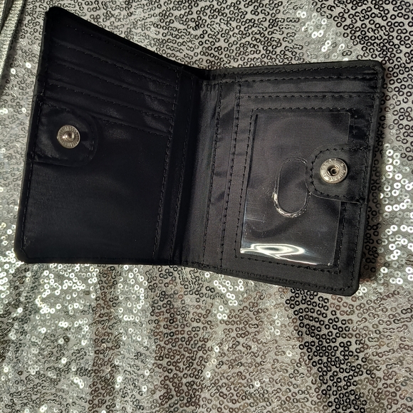 Kohl's Classic Black Leather Card Holder - Picture 2 of 5
